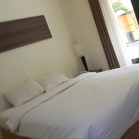 Mega Bintang Sweet Hotel 2 Cepu Bagian luar foto