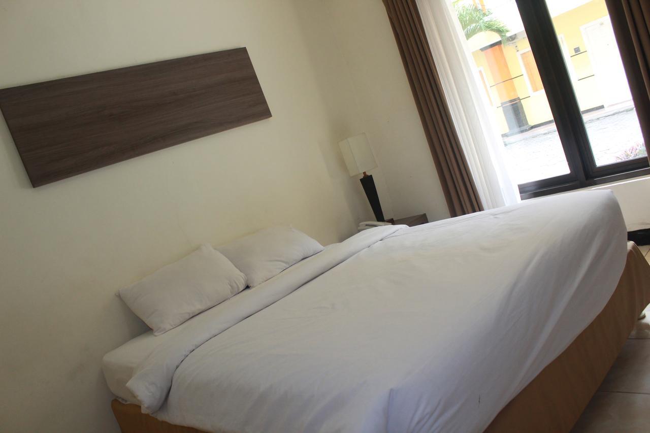 Mega Bintang Sweet Hotel 2 Cepu Bagian luar foto