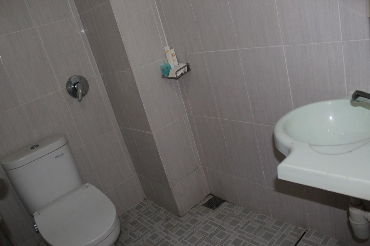 Mega Bintang Sweet Hotel 2 Cepu Bagian luar foto