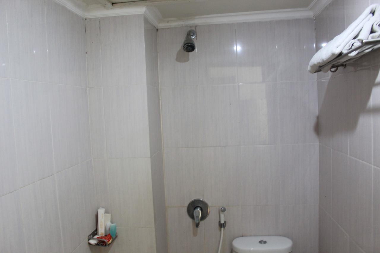 Mega Bintang Sweet Hotel 2 Cepu Bagian luar foto