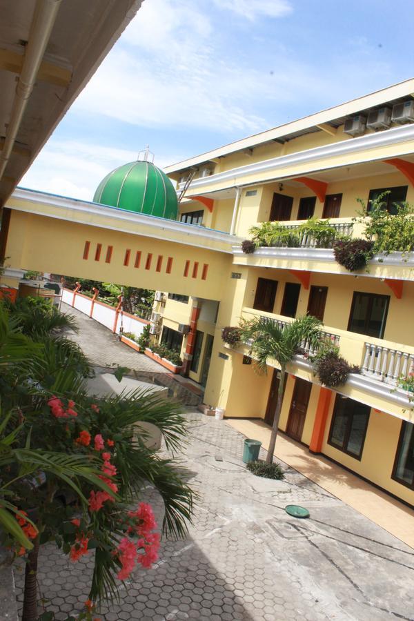 Mega Bintang Sweet Hotel 2 Cepu Bagian luar foto